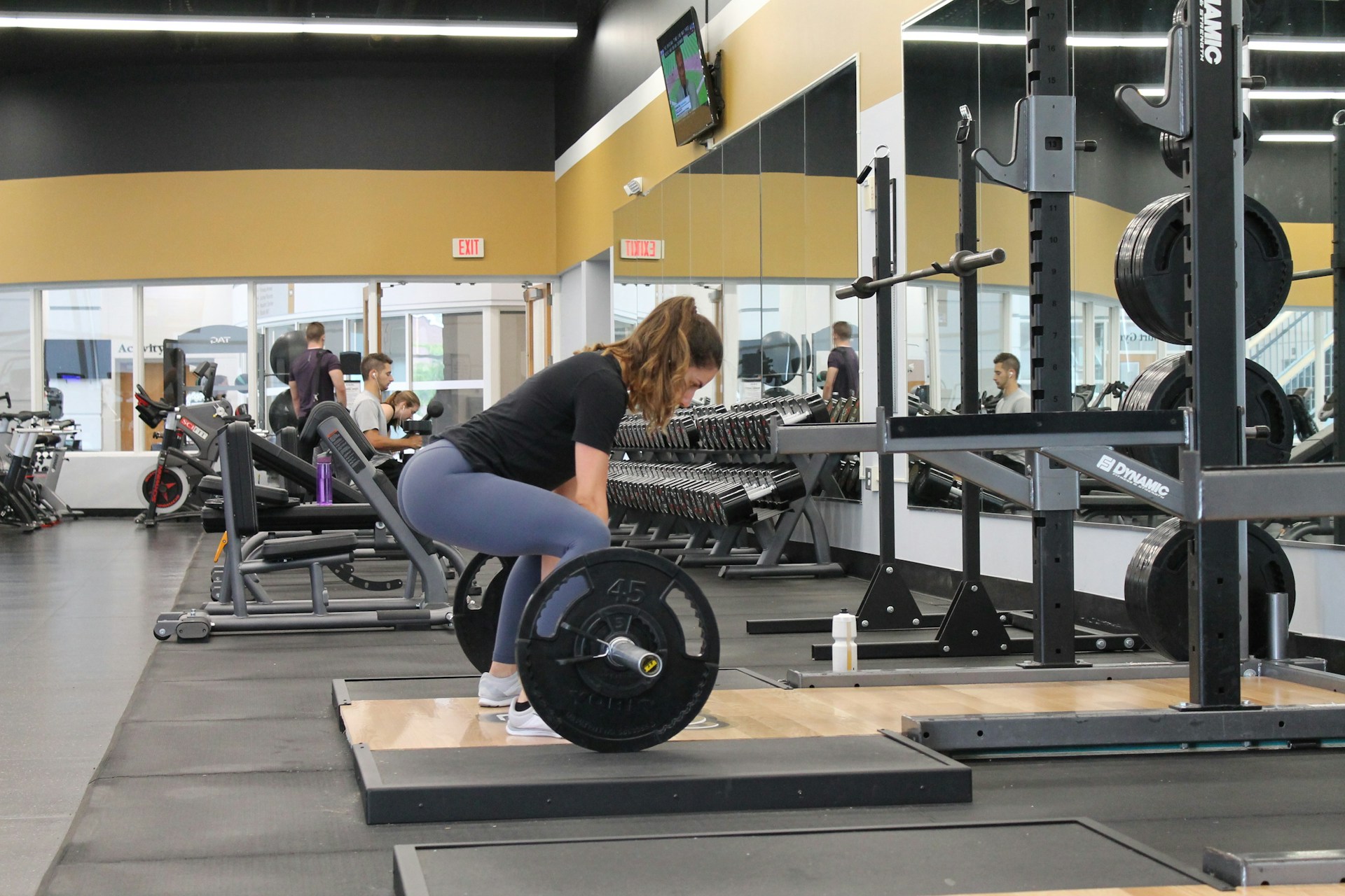 How to use a weight rack